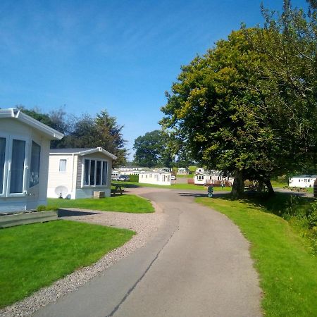 Campsie Glen Holiday Park Fintry Exterior photo
